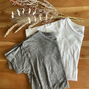 Madewell Bundle! Two (2) Crew Neck T-Shirts (Size M)